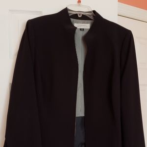 Navy blue Tahari pant suit
